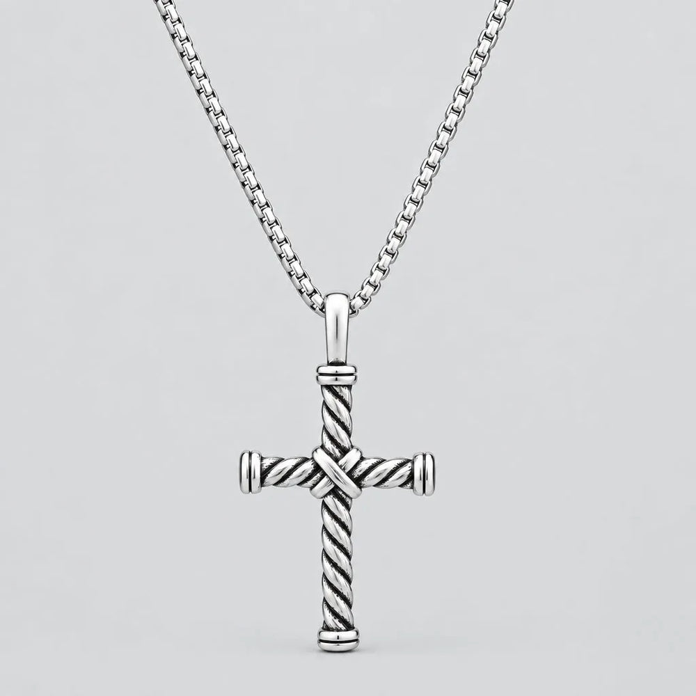 Collier pendentif croix torsadée en acier inoxydable pour hommes. Bijoux de motard oxydés
