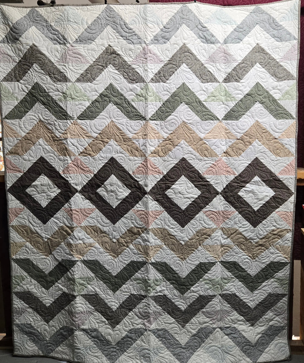Store Sample- Twin Quilt- Mirrow Image — Cottage Quilting Ltd.