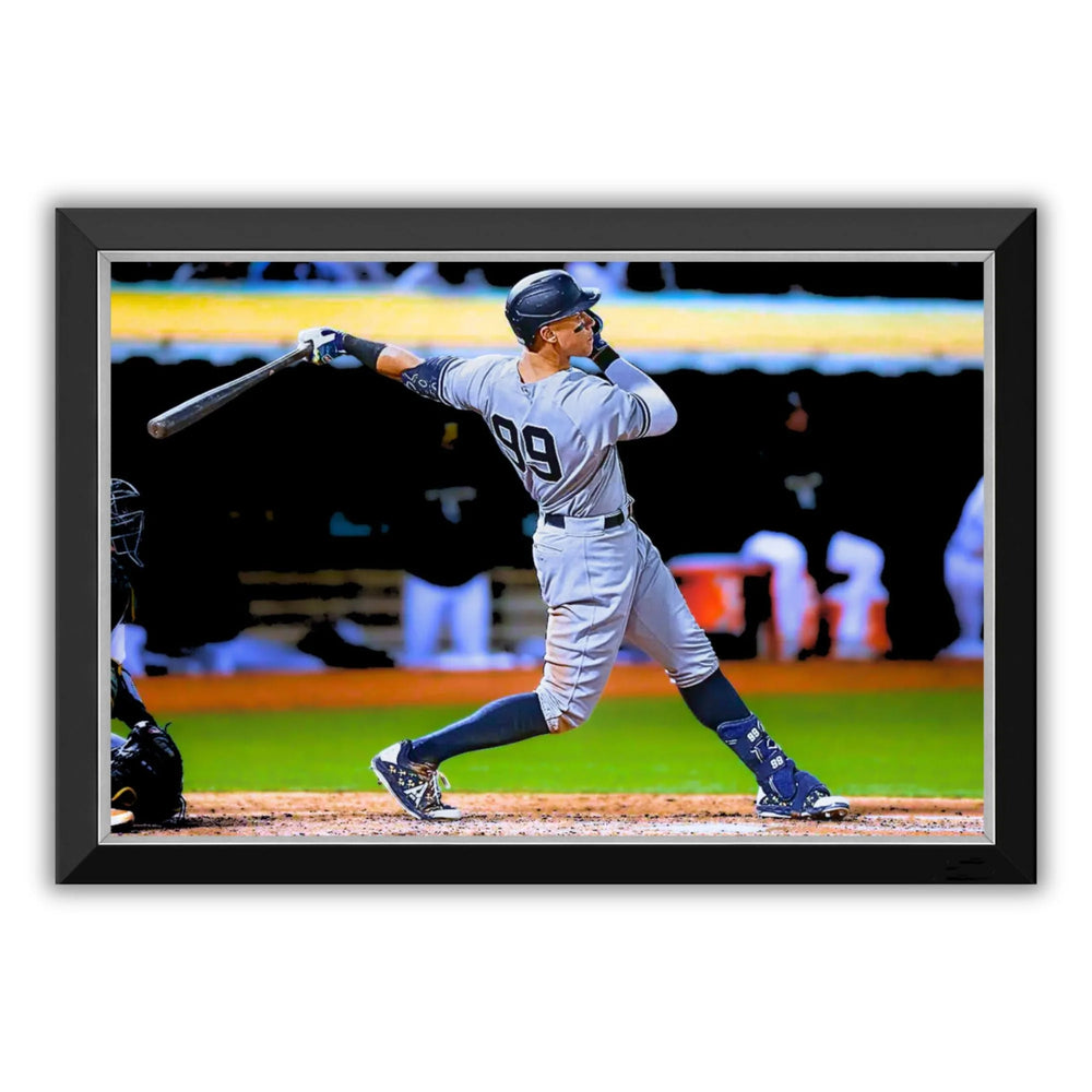 TOILE ENCADRÉE – AARON JUDGE NEW YORK YANKEES N°99 – PHOTO D’ACTION HORIZONTALE – OBJET DE COLLECTION DE BASEBALL DE QUALITÉ MUSÉE 33" X 23" POUR DÉCORATION INTÉRIEURE OU DE BUREAU