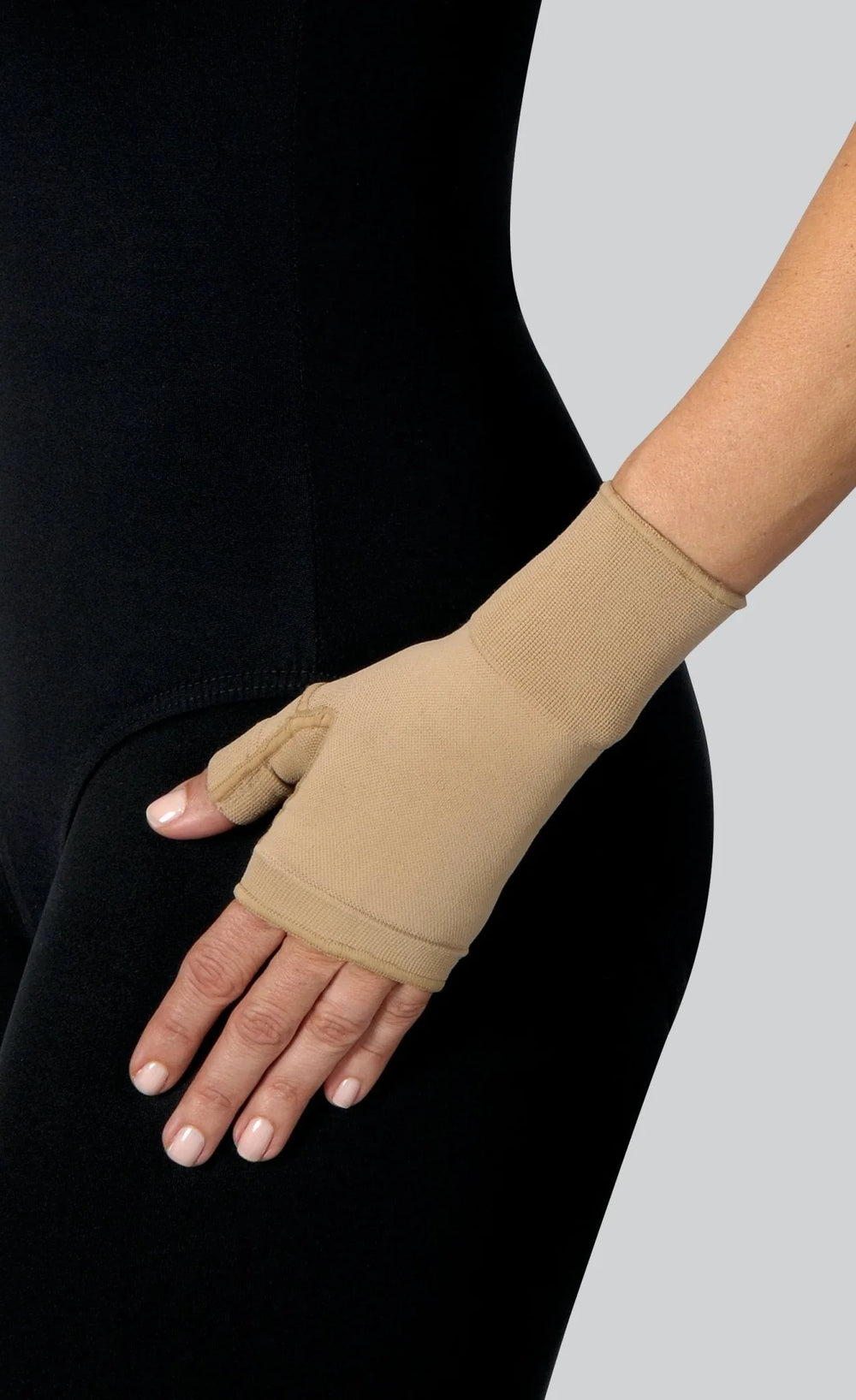 JOBST Bella Strong 15-20 mmHg Ready-to-Wear Gauntlet