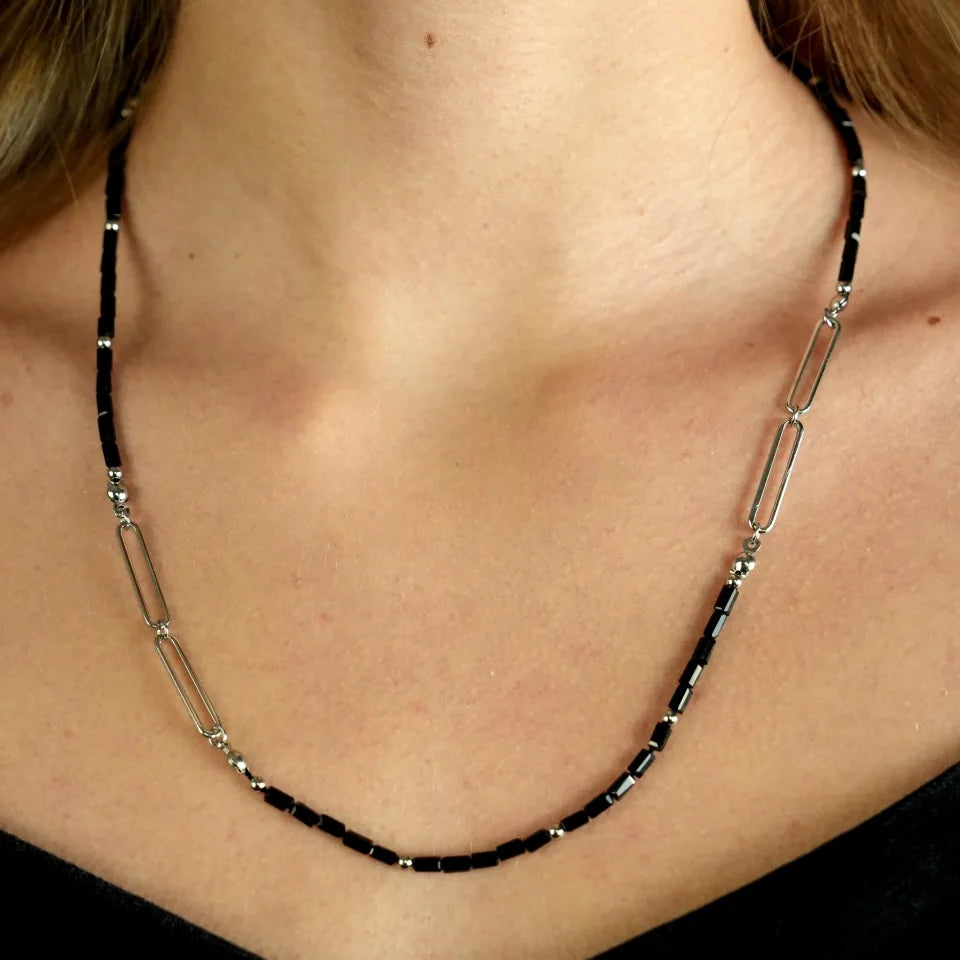 Collier LORENA à Maillons et Perles Noir et Argent