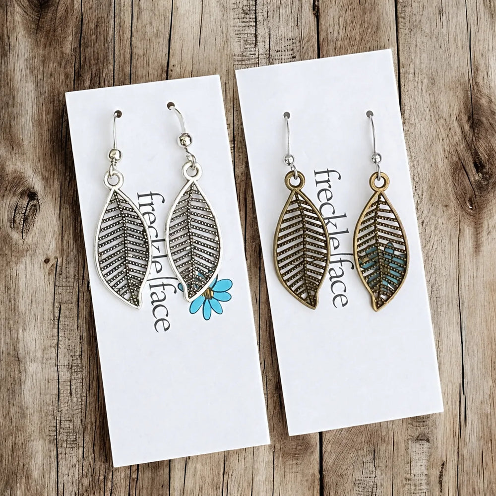 Boucles d'oreilles Feuille Filigrane – Pendantes Légères Inspirées par la Nature
