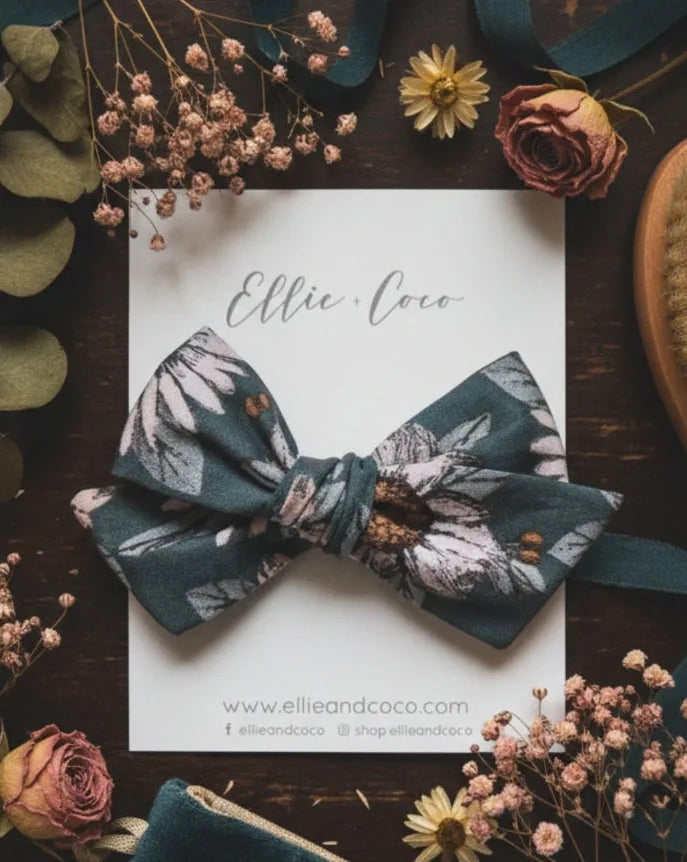 Nœud surdimensionné floral Céleste