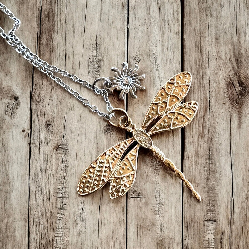 Collier Libellule Dorée
