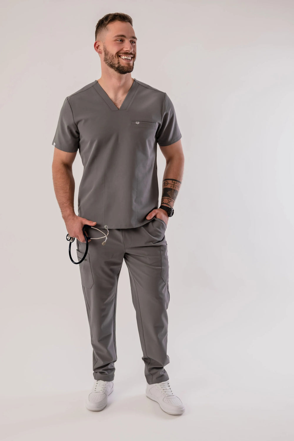 Jayke - Three-Pocket Uniform Top