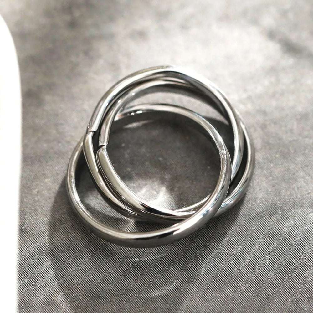 ESTELLA : Bague empilable interconnectée à triple anneau en argent