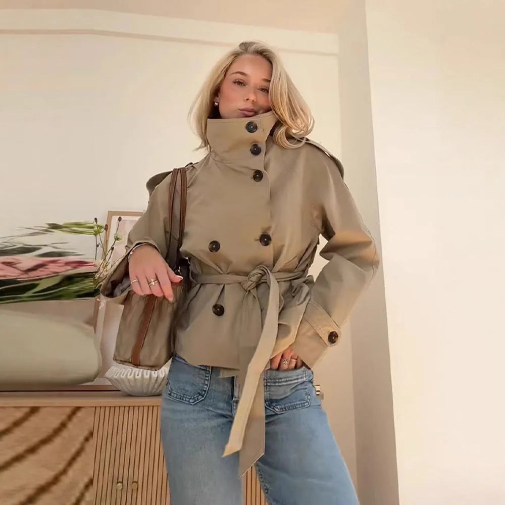 Trench-coat court rétro pour femmes – Manches longues à revers et laçage