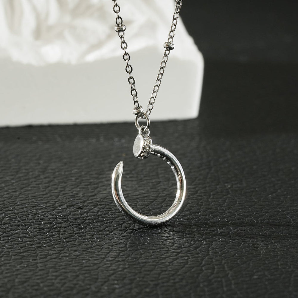 Collier CSENGE Argent (Or Blanc) : Pendentif Clou Circulaire Incrusté de Zirconium sur Chaîne Satellite Perlée