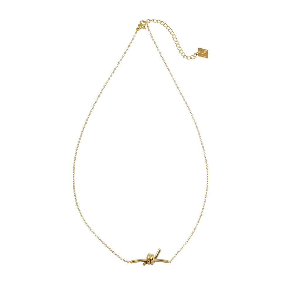 Collier avec pendentif barre LARISA Or : détail de symbole noué