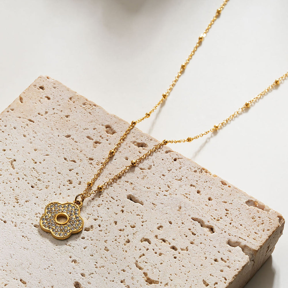 MELRINA Or - Fleurs Vintage : Collier à Maillons Perlés avec Breloque Fleur en Zircone Pavée