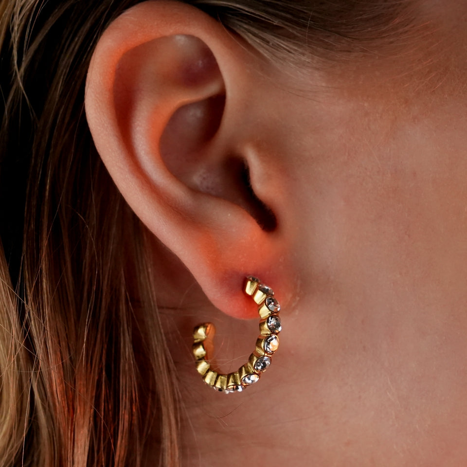 HAMIA : Boucles d'oreilles créoles perlées ornées de zirconiums