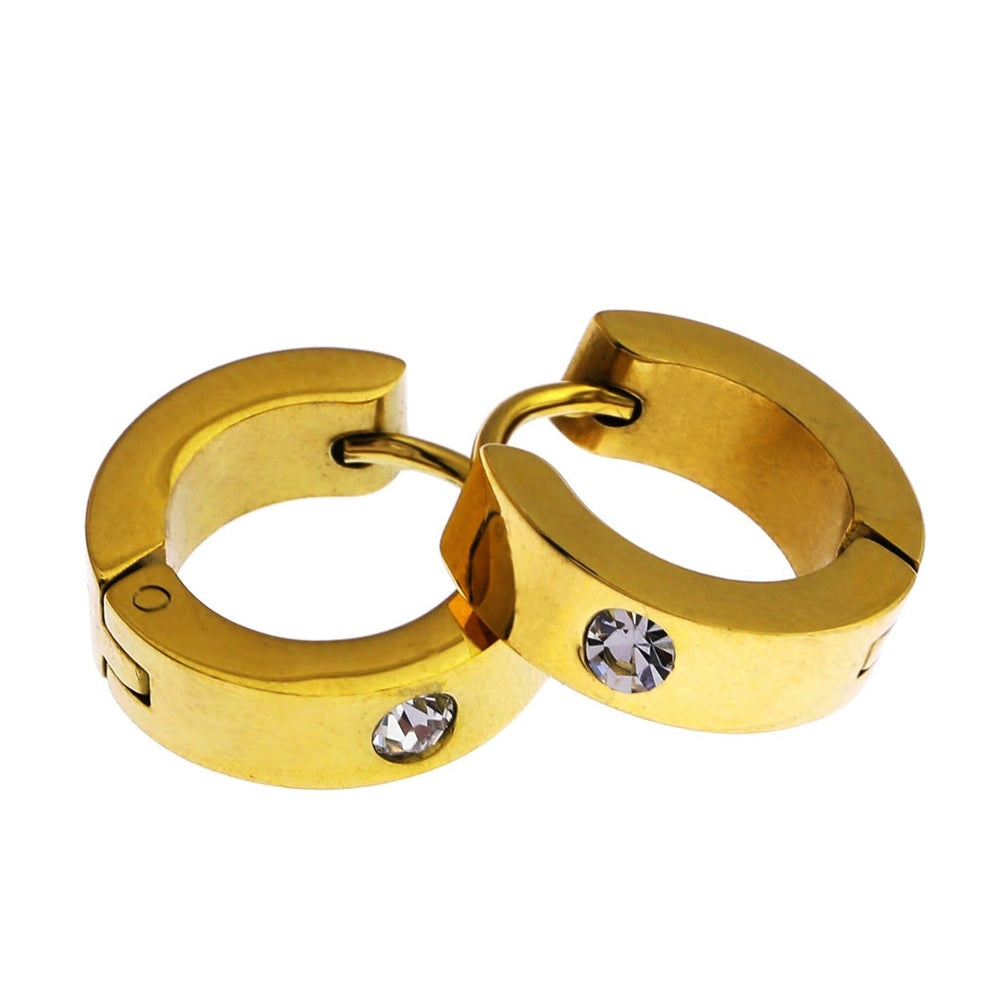 Boucles d'oreilles créoles larges INIS en or avec une gemme de zircone solitaire