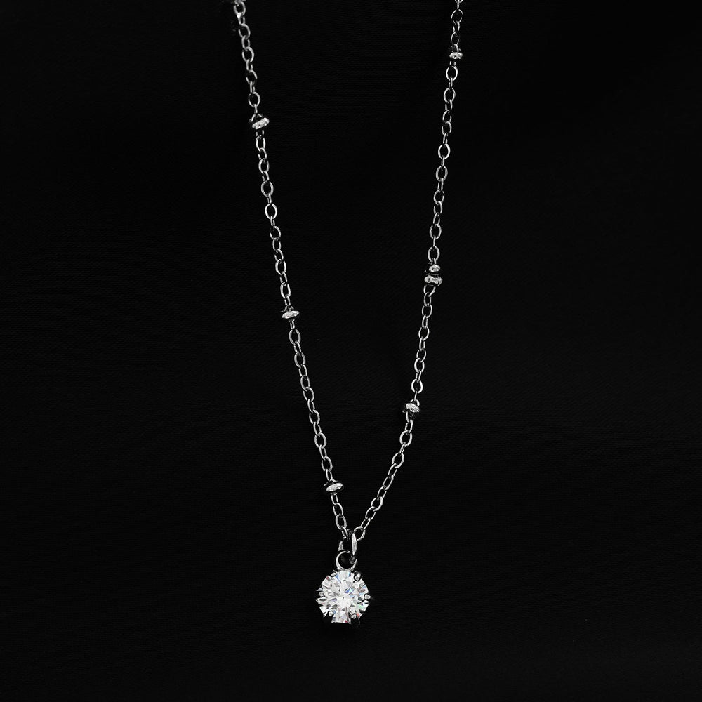 KADIRI Argent : Collier à chaîne perlée avec pendentif breloque en zircone solitaire