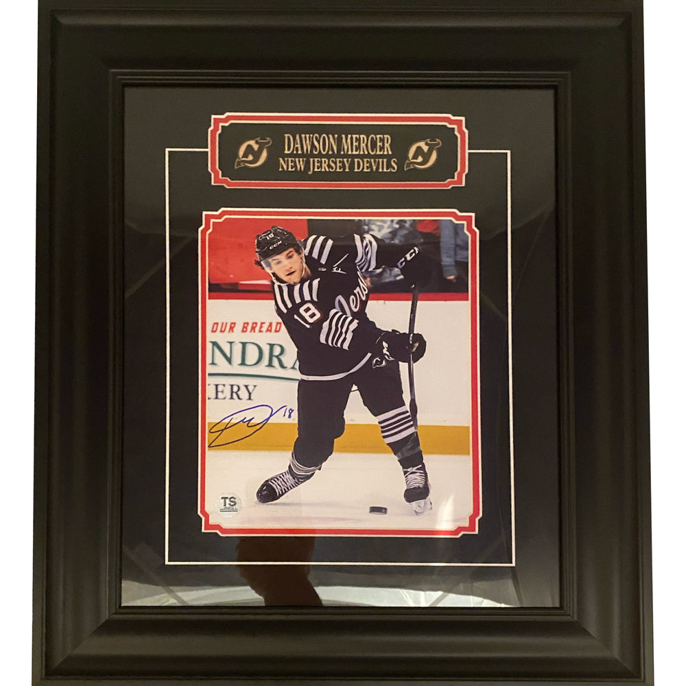Photo encadrée 20x25 cm signée Dawson Mercer, Tir des Devils du New Jersey
