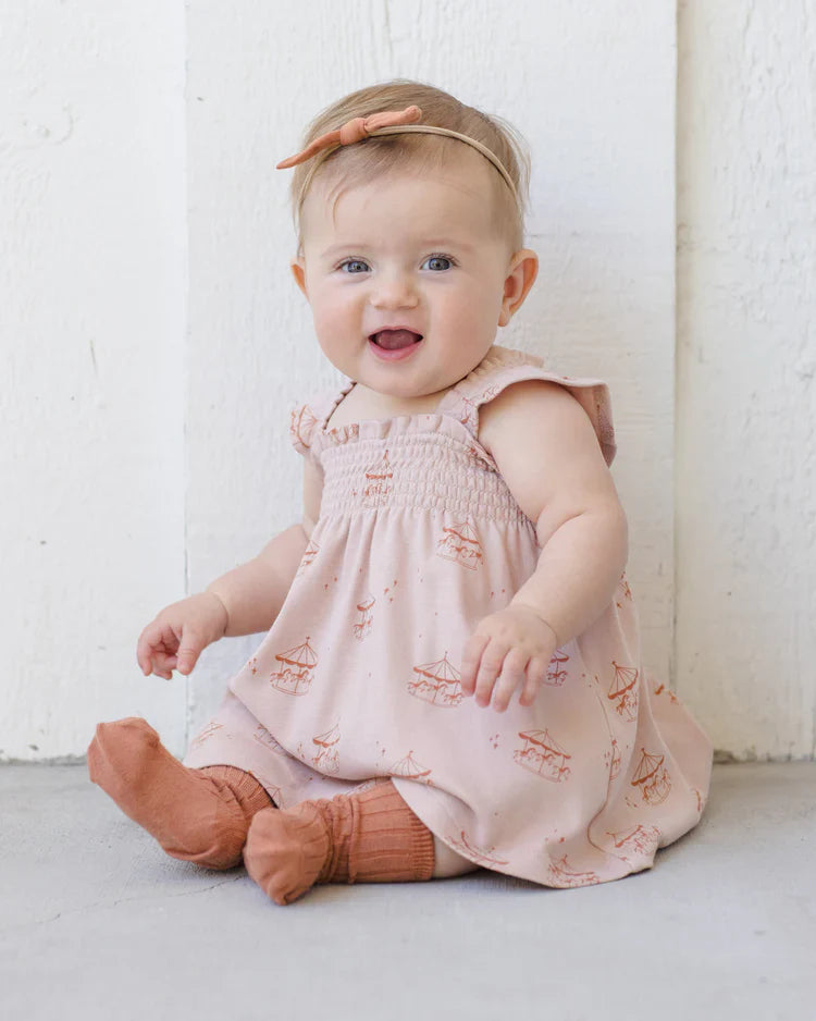 Robe en jersey smocké | Carousel | Quincy Mae