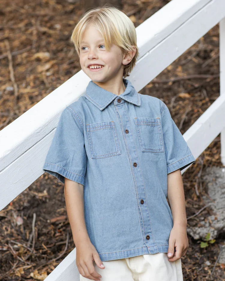 Denim Short Sleeve Overshirt | Washed Blue | Rylee & Cru
