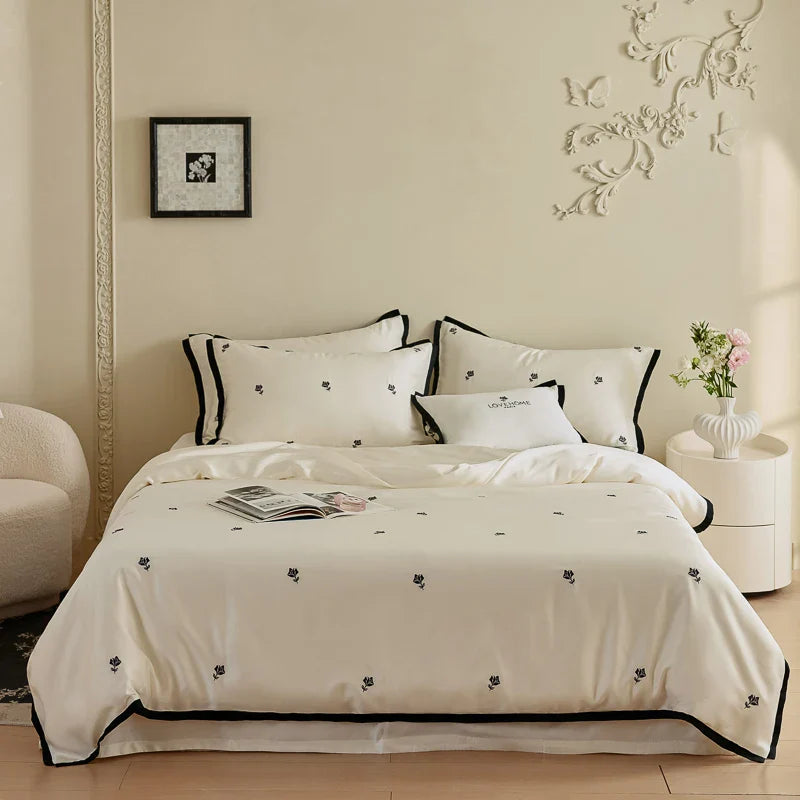 Parure de couette Retraite Royale avec broderie de roses 600 TC - Crème