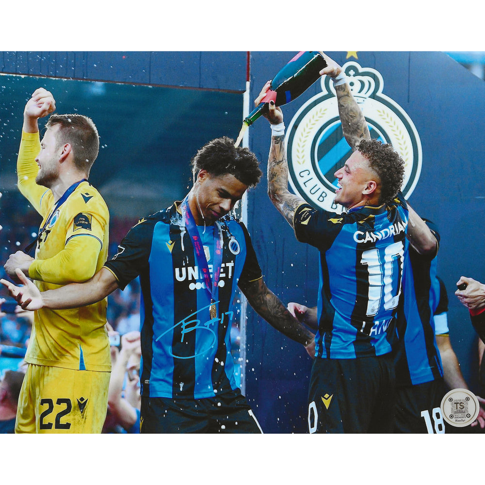Photo 8x10 dédicacée de Tajon Buchanan - Célébration du Championnat de Belgique 2021-2022 avec le Club Bruges