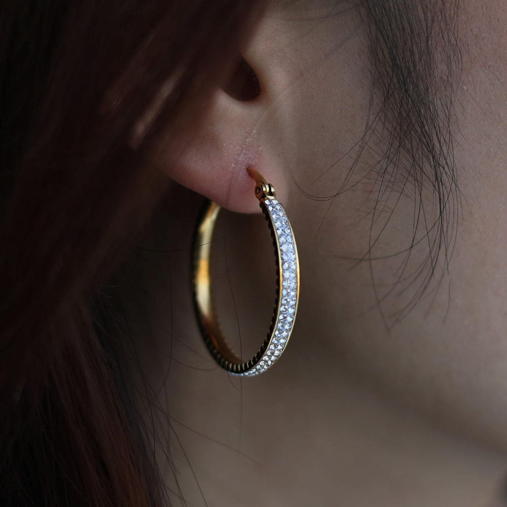 YARA Or : Boucles d'oreilles créoles « Pavé à l'infini » en zircone (Taille régulière)
