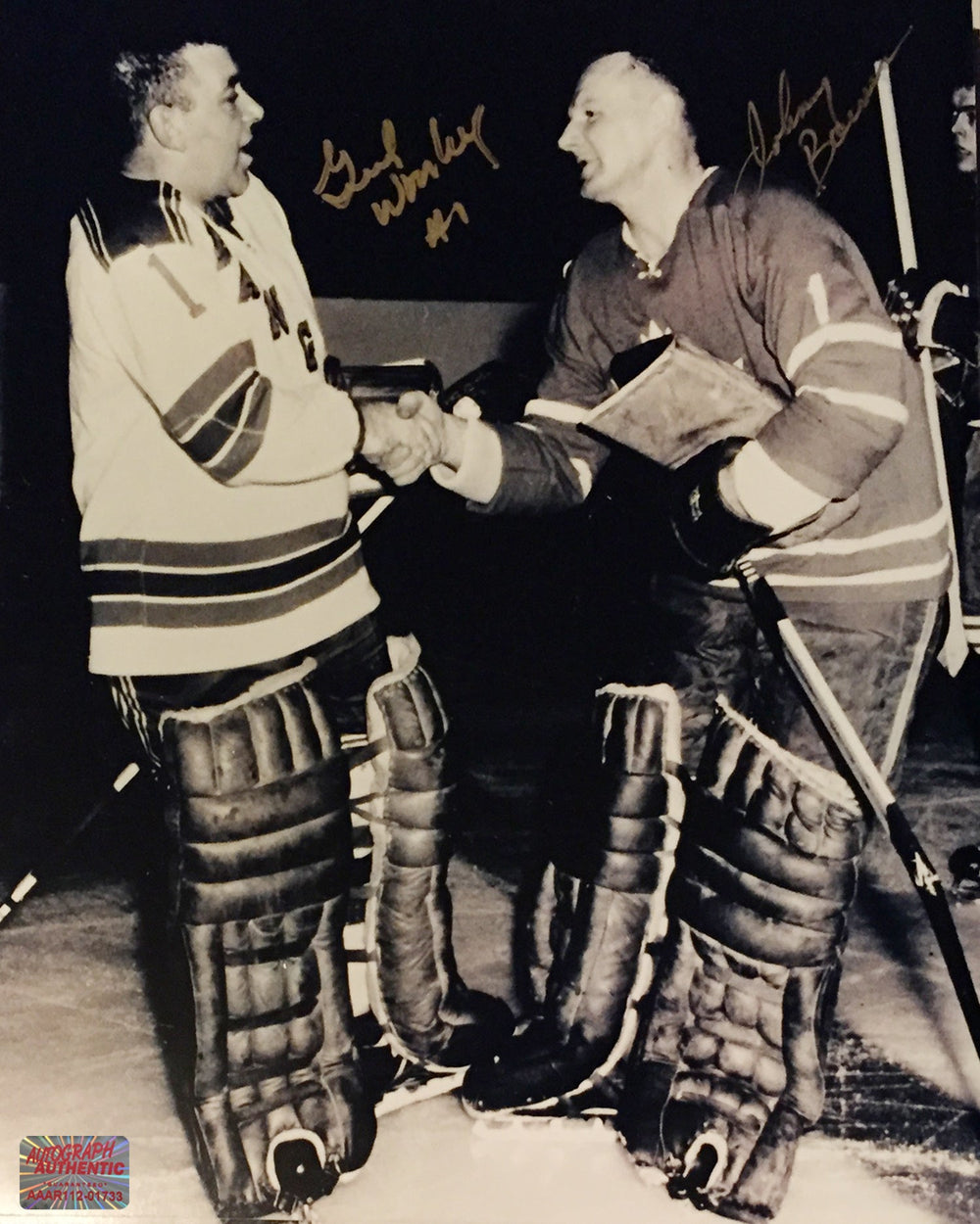 PHOTOGRAPH 8" X 10" DOUBLEMENT AUTOGRAPHIÉE PAR JOHNNY BOWER ET GUMP WORSLEY – OBJET DE COLLECTION LNH AUTOGRAPHIÉ DES MAPLE LEAFS DE TORONTO ET DES CANADIENS DE MONTRÉAL (8" X 10")