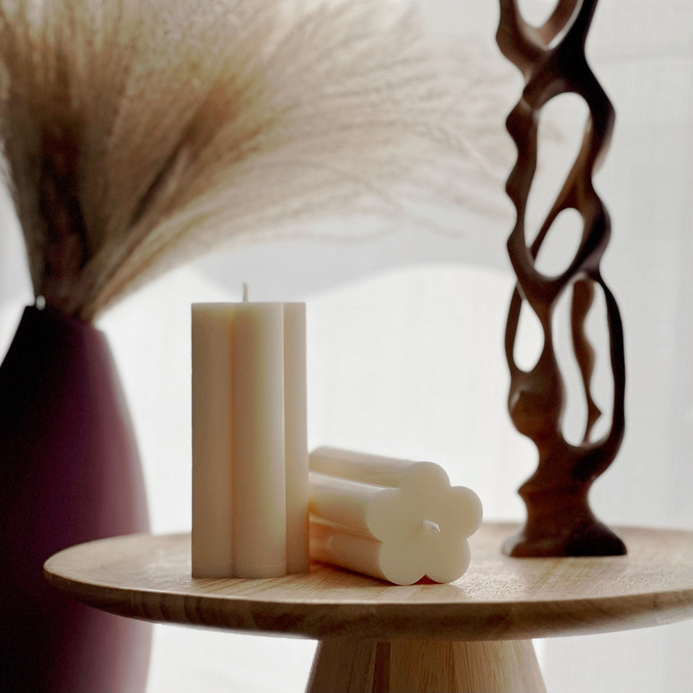 Bougie de soja Pilier Fleur : Décoration d'intérieur minimaliste, Bougie végane non parfumée