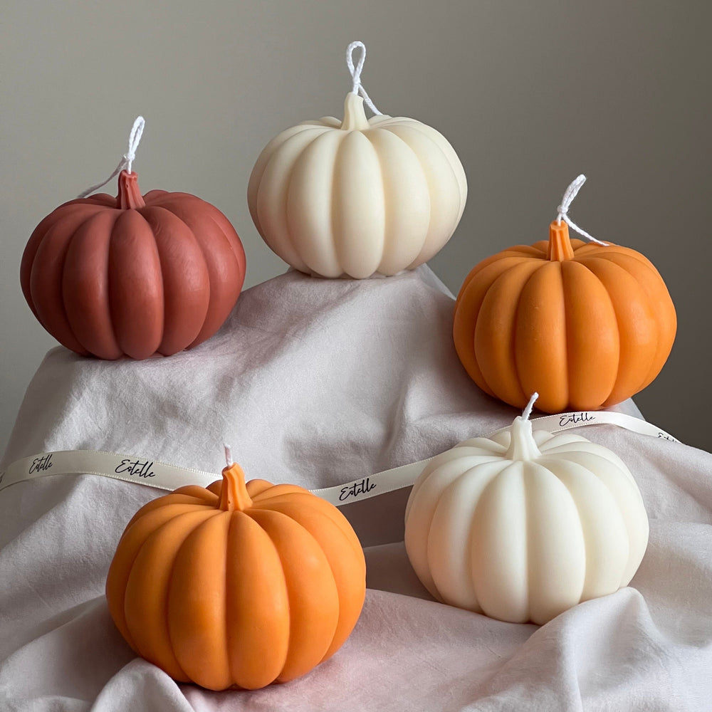 Grande bougie citrouille : cire de soja coulée à la main, décoration d'automne