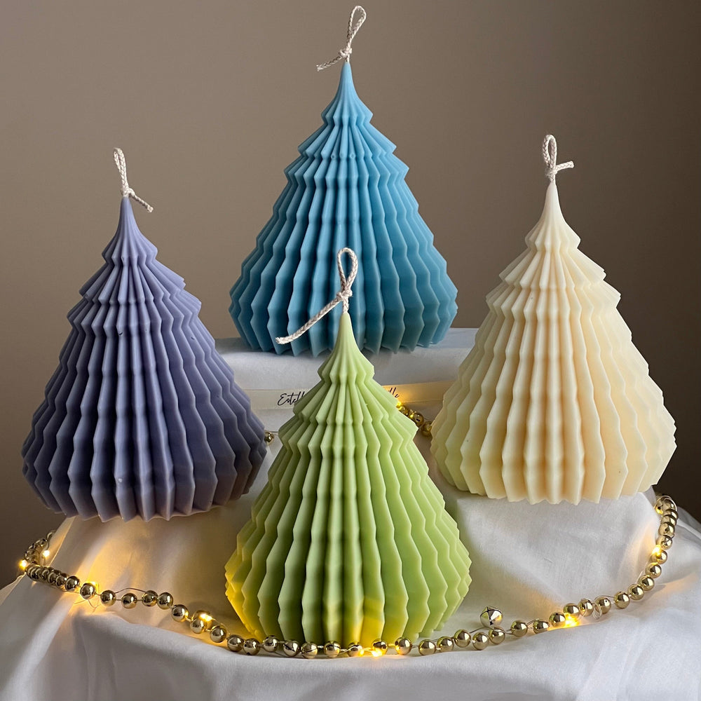 Grande bougie en cire de soja « Sapin de Noël Origami » faite à la main