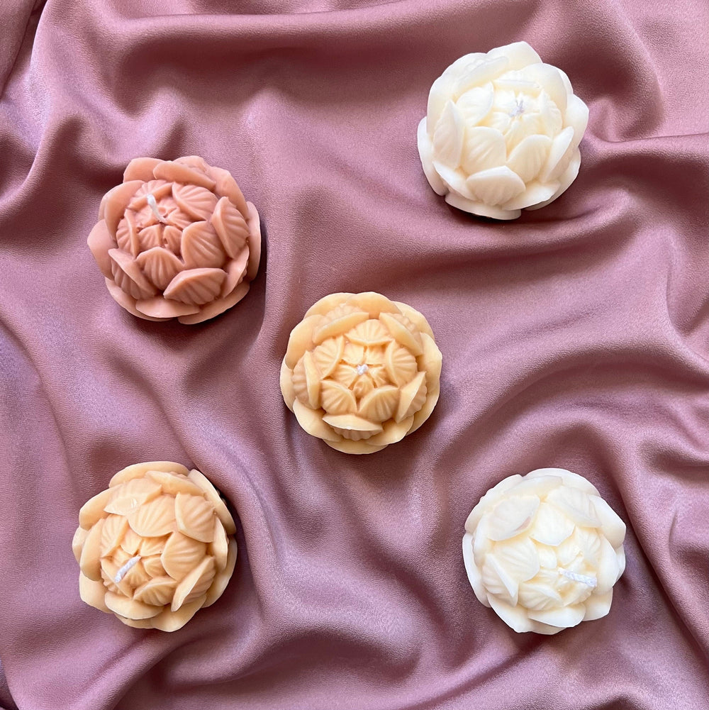 Bougie artisanale au soja Lotus : Petite décoration d'intérieur tendance