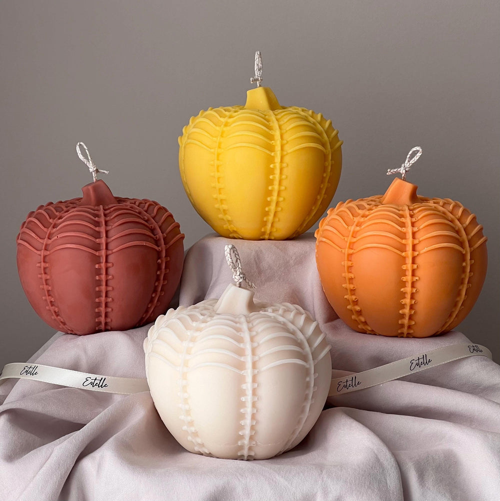 Grande bougie citrouille d'automne | Cire de soja coulée à la main, décoration d'Halloween