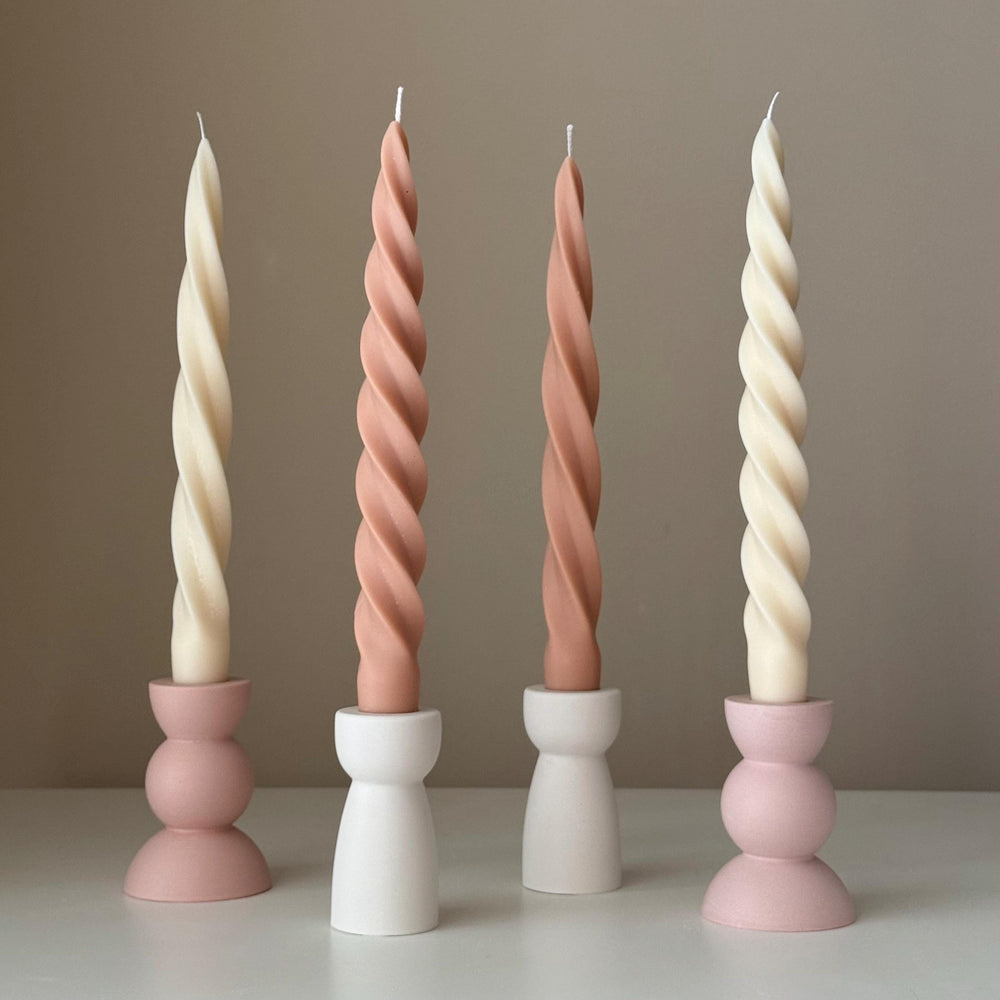 Bougie effilée en spirale en cire de soja : Centre de table tendance pour le dîner