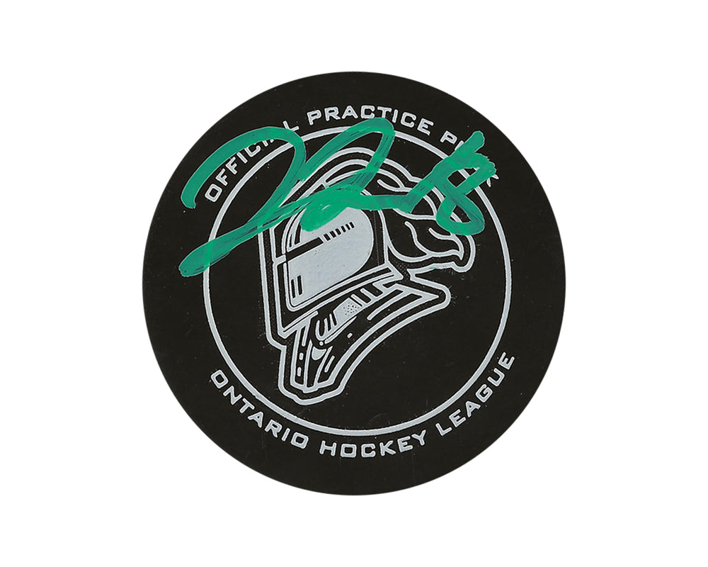 Palet officiel d'entraînement des London Knights autographié par Liam Foudy