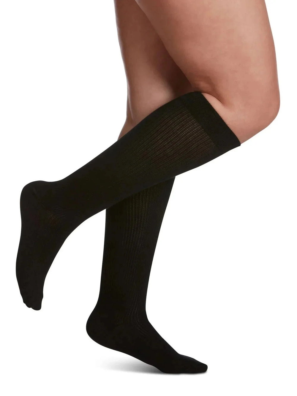 Sigvaris 140 Traveno Bas de Compression 15-20 mmHg Haut Mollet pour Femmes Bout Fermé