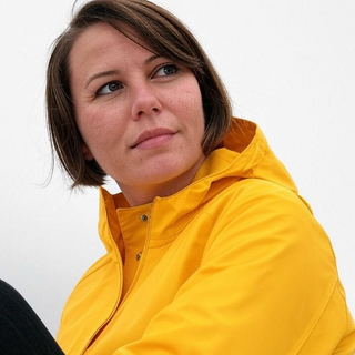 Women's Raincoats & Windbreakers