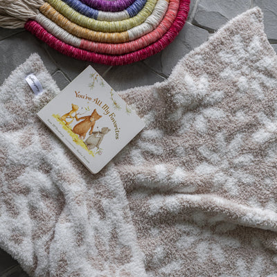 Couverture pour tout-petit "Marguerites roses et blanches" - Beige rosé