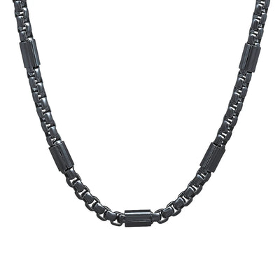 Collier pour homme en acier noir à maillons carrés. Bijou motard robuste à maillons de boîte.