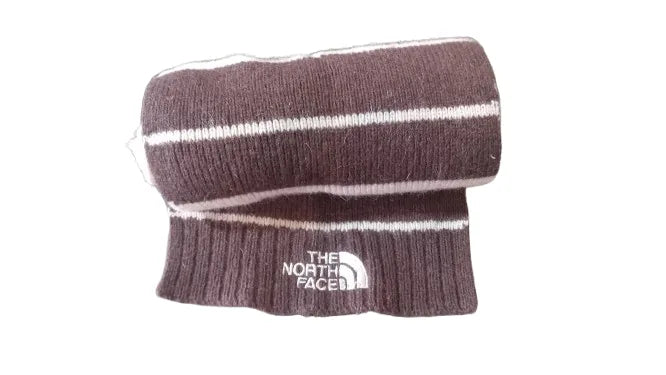 Le foulard Nina The North Face en mélange de laine et d'angora, style Neapolitan, unisexe