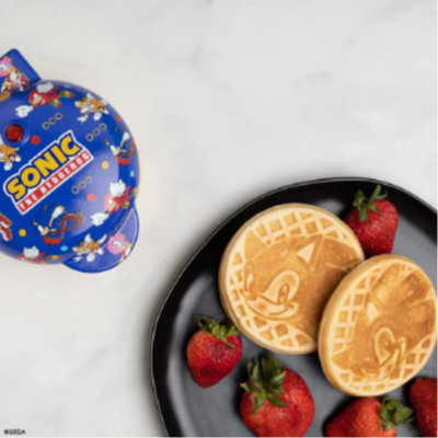 Uncanny Brands Sonic the Hedgehog 4-Inch Mini Waffle Maker (WM3SEGSN1)