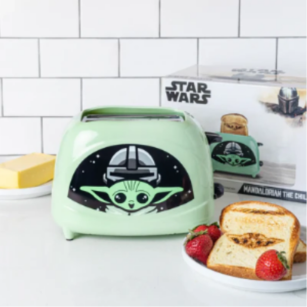 Star Wars The Mandalorian Elite 2-Slice Toaster – Toasts "The Child" & Mando Icons