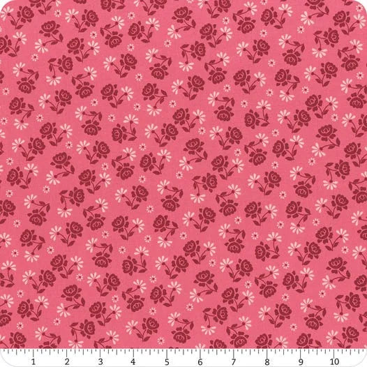 Riley Blake - Lori Holt - Berry & Sage - Tea Rose Roses - C17380-TEAROSE