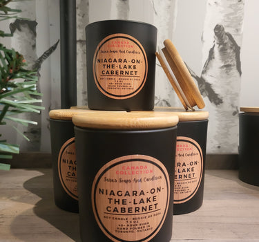 Niagara on the lake cabernet: wood wick candle