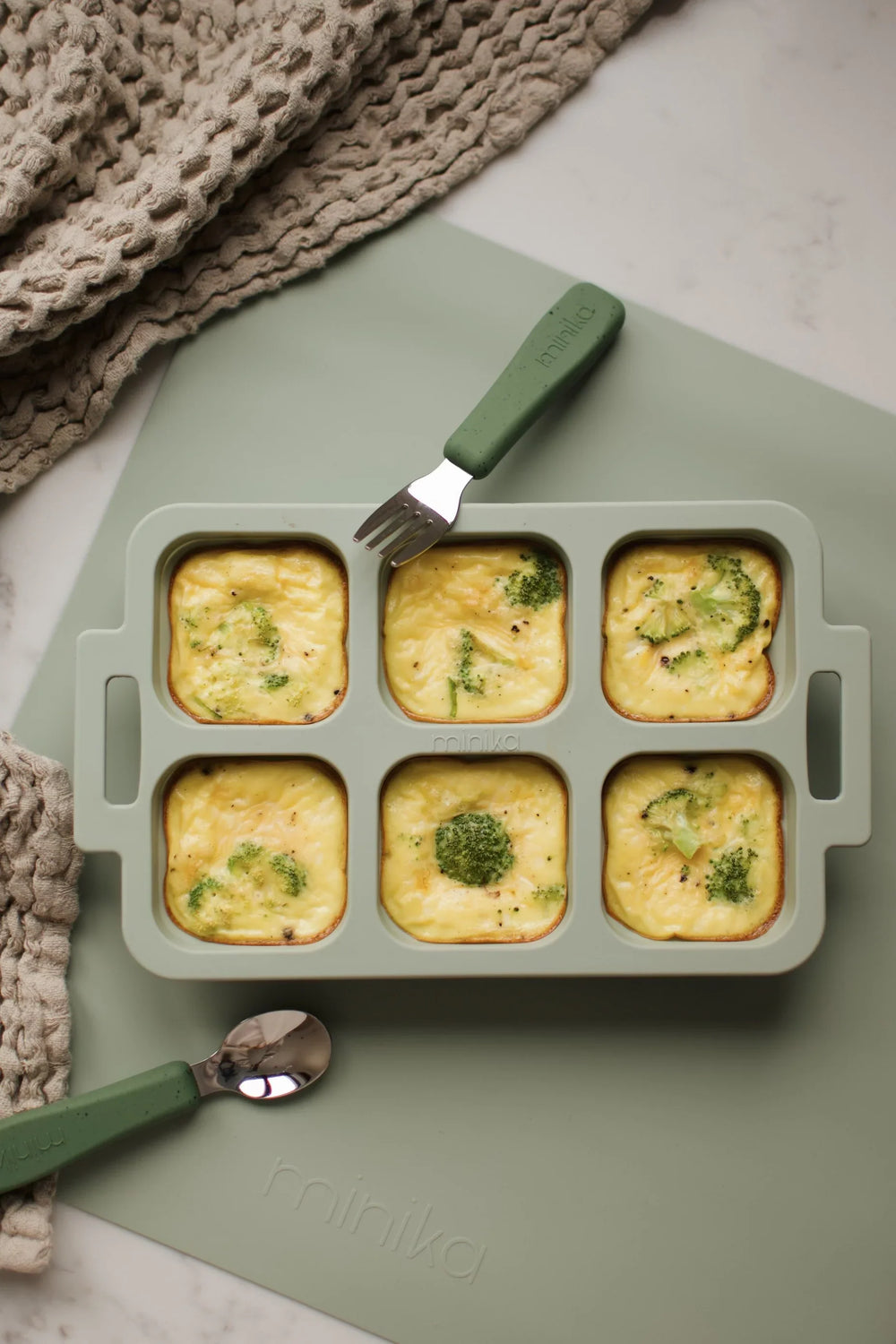 Minika Foldable cupcake mould