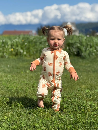 Combinaison une pièce avec pieds ours en peluche