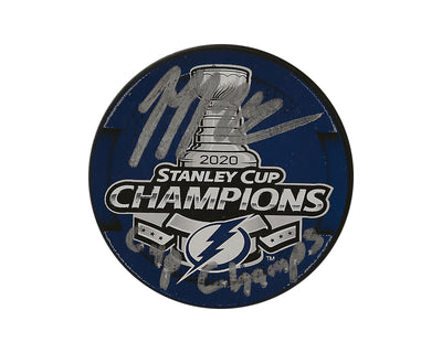 Palet souvenir Jeff Halpern autographié, Champions de la Coupe Stanley 2020 de Tampa Bay Lightning, avec l'inscription « Cup Champs »