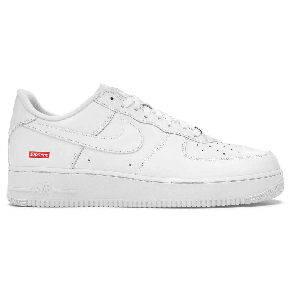 Chaussures Supreme x Nike 'Air Force 1' - Blanc