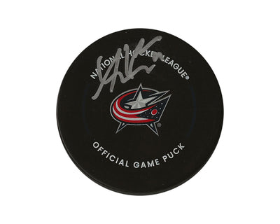 Palet de match officiel des Blue Jackets de Columbus autographié par Adam Fantilli