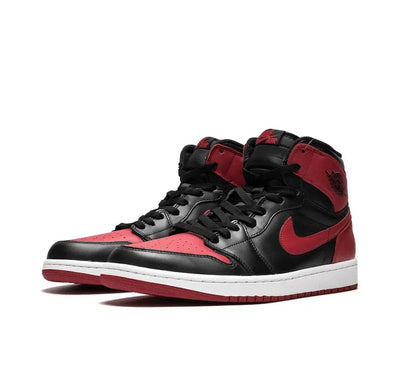Chaussures Nike 'Air Jordan 1 High' - Bred (2013)