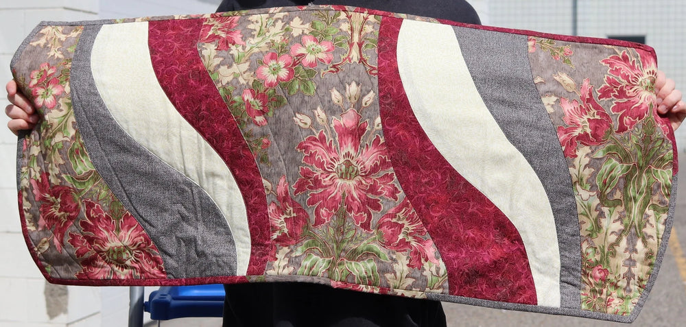 Store Sample- Table Runner - Floral — Cottage Quilting Ltd.