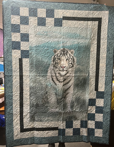 Échantillon en magasin - Courtepointe pour genoux - Panneau Tigre enneigé