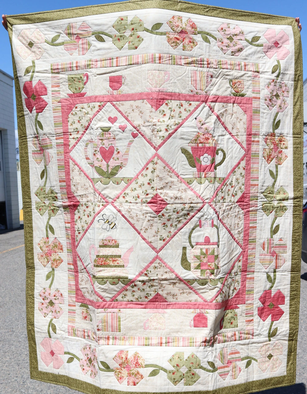Store Sample- Twin Quilt- Applique Flowers — Cottage Quilting Ltd.