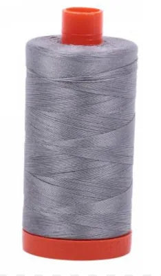 Fil Aurifil Uni #2605 50wt 1422 vg Gris Égyptien